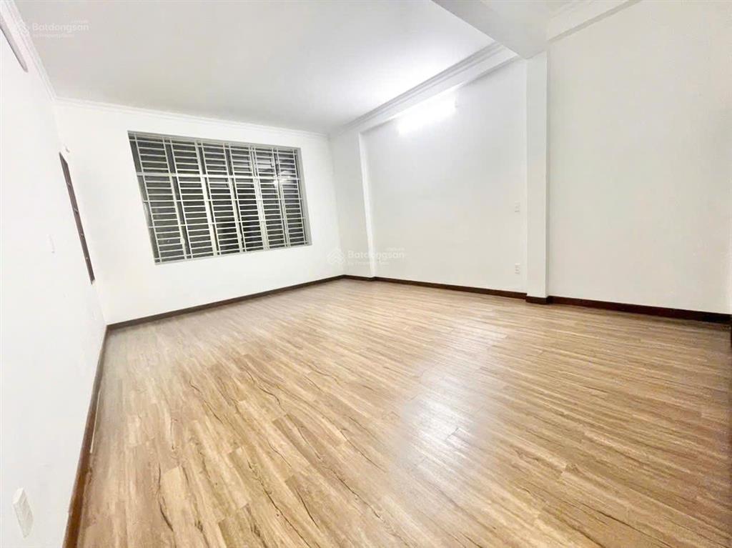 Văn phòng 100m2 ngay đào duy anh phú nhuận