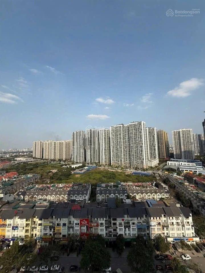 Chính chủ bán căn 2 ngủ tòa gemek 2 chỉ 3,2x tỷ