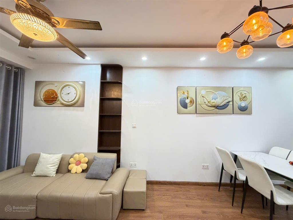 Bán cắt lỗ sâu căn hộ 2 ngủ toà gemek 2 lê trọng tấn