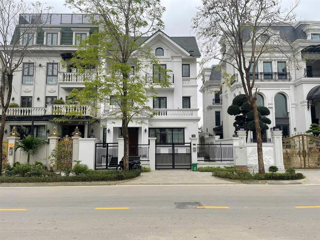 Chủ nhà gửi bán biệt thự k7 ciputra tây hồ.