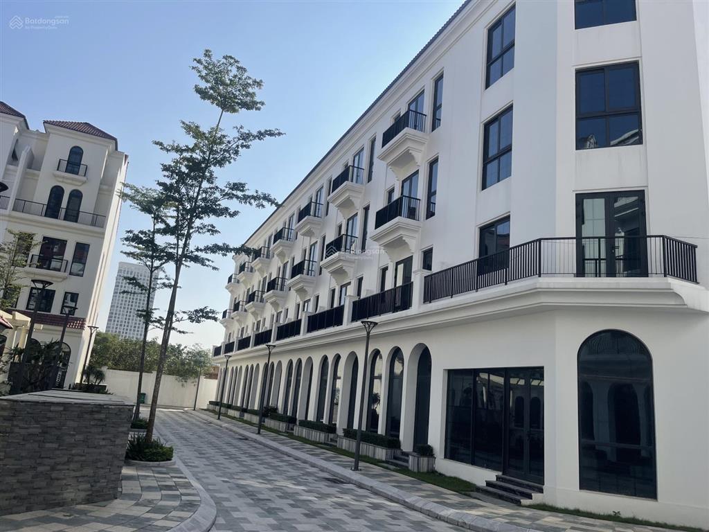 Chủ nhà gửi bán shophouse lô góc dự án sunshine golden river ciputra. lô góc 124,6m2 mặt tiền 7,5m
