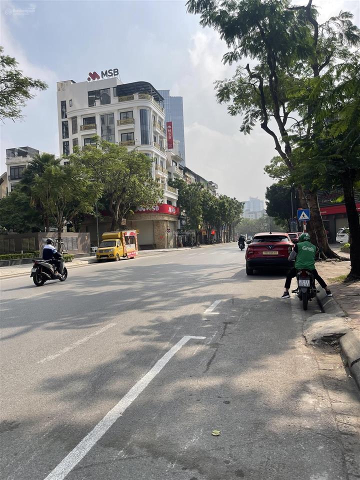 Bán nhà mặt phố trần kim xuyến cầu giấy.  0945 289 ***