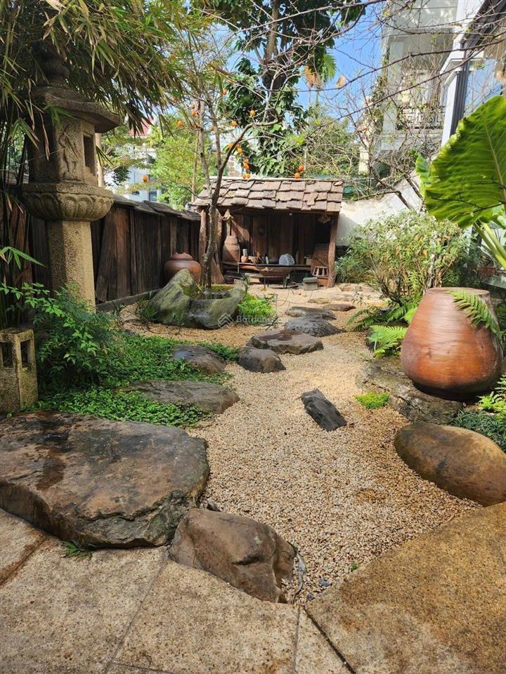 Bán biệt thự ciputra tây hồ khu t3 view sông.  0945 289 ***