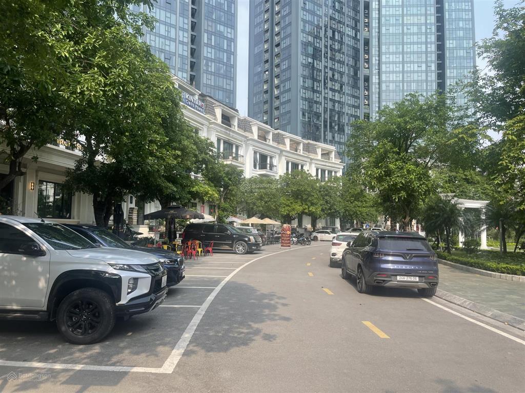 Bán biệt thự góc sunshine city ciputra tây hồ. lô góc xây 3 tầng 1 hầm
