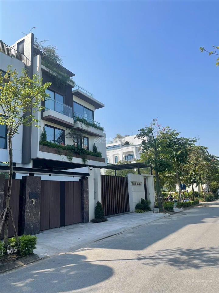 Bán biệt thự song lập k1 ciputra tây hồ. giá bằng 1/2 khu đối diện