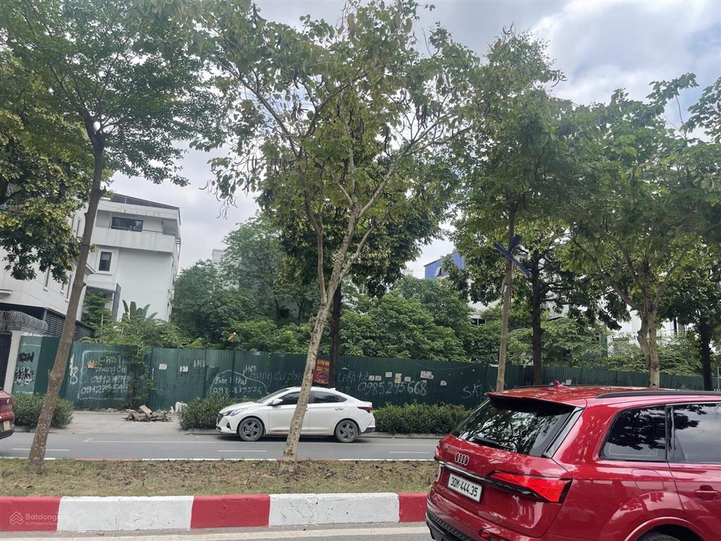 Bán biệt thự đơn lập khu ngoại giao đoàn mặt phố nguyễn xuân khoát.  0945 289 ***