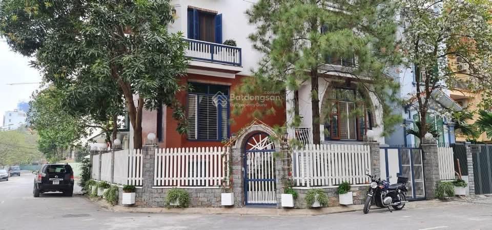 Chính chủ tôi bán biệt thự khu vườn đào tây hồ. nhà hoàn thiện đầy đủ có hầm