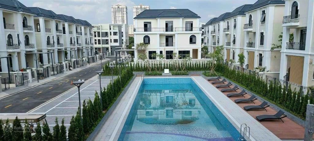 Chủ nhà gửi bán biệt thự đơn lập starlake tây hồ tây 320m, thiết kế 3 nổi 1 hầm. giá tốt