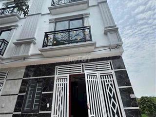 Chính chủ cho thuê nhà gần Đại học TDTT ~1km. Giá 5tr/cả căn.  📍 đường