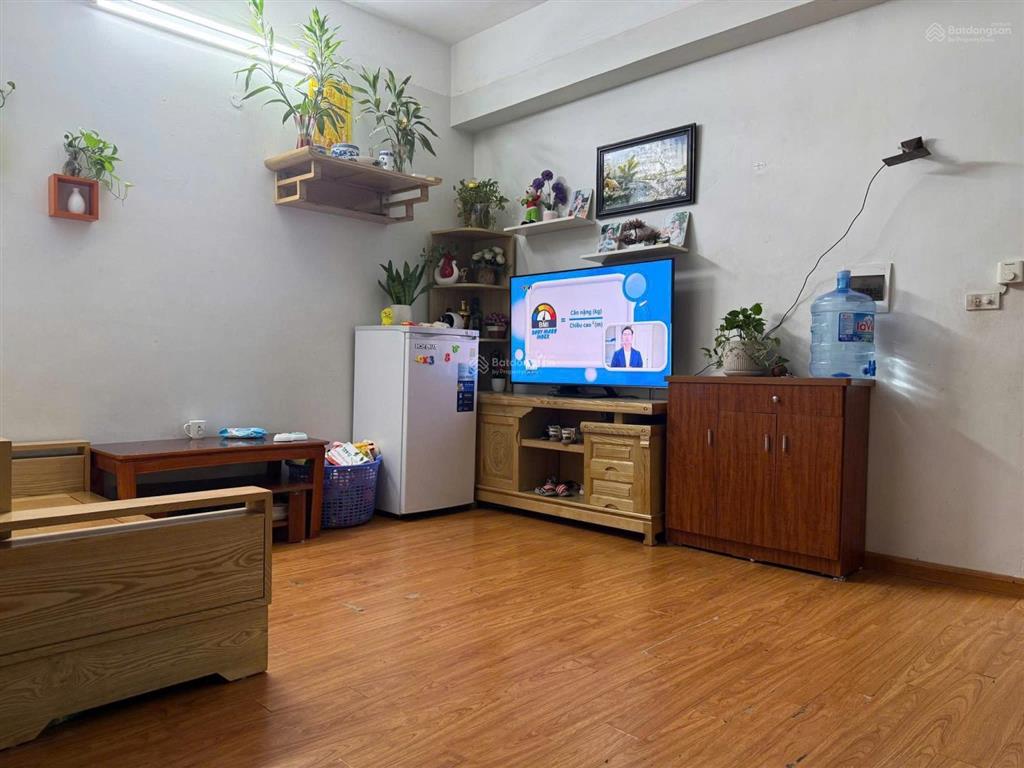 Bán gấp ch 47m2 1pn  1vs tòa ct10 cc đại thanh, tầng trung thoáng, sửa được 2pn. chỉ 2,2 tỷ