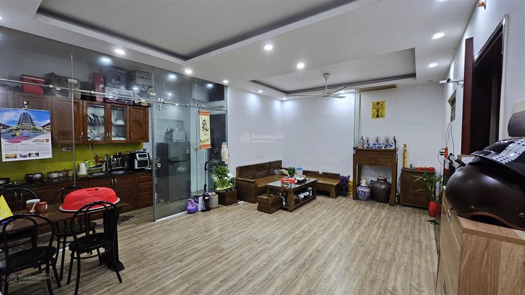 Bán nhanh căn hộ 70m, 2pn2wc tòa 19t kiến hưng, sổ hồng chính chủ giá nhỉnh 3 tỷ.  0365 999 ***