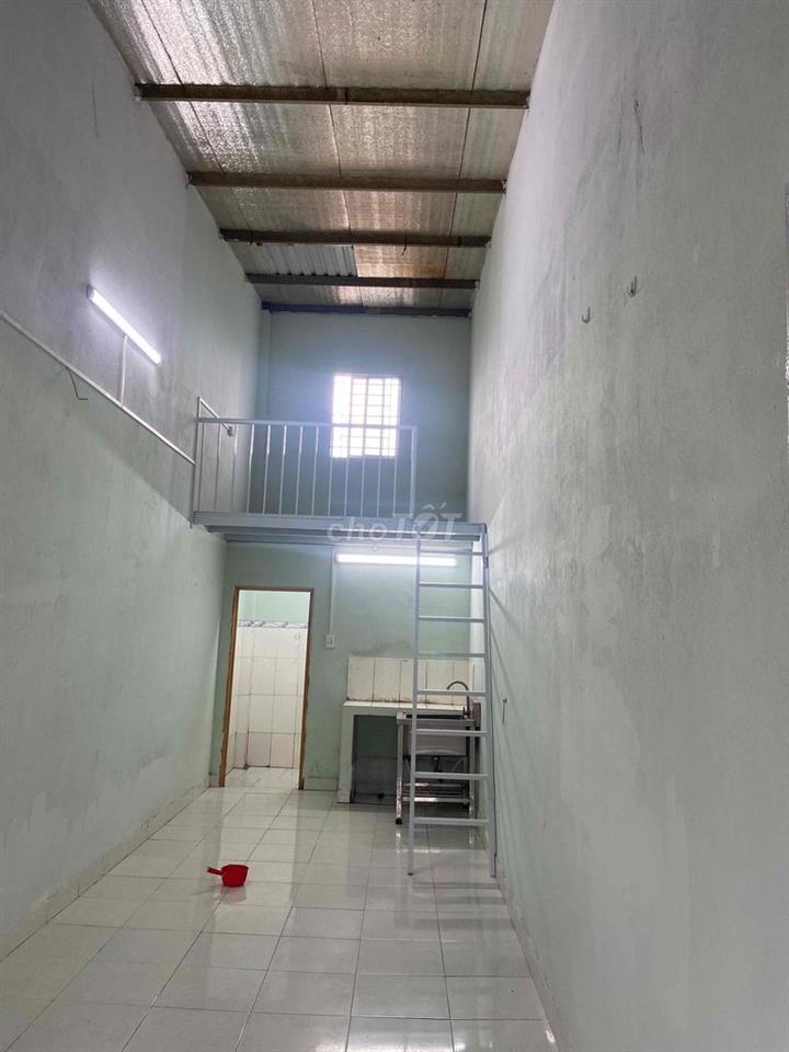 phòng 30m2 giờ tự do ĐC:221/255 đường bình thành phường bình tân Hồ Ch