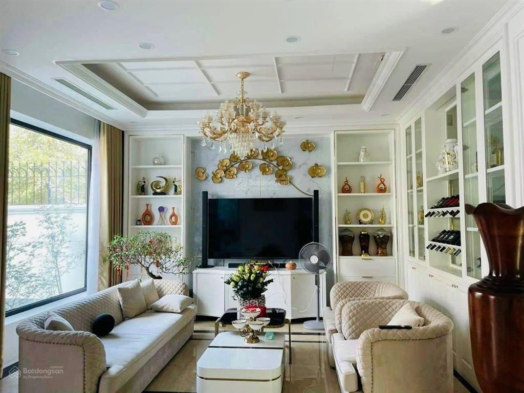 Bán bt 230m2, mt 12m, 4t, sân vườn siêu rộng giá đầu tư chỉ 37 tỷ. giá đầu tư