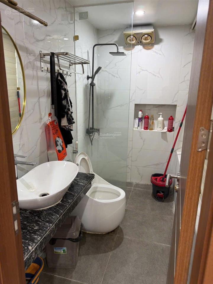 Hiếm có 1 la casta 2 mặt đường lớn dt 84m2, 5 tầng mt 5m. đẹp. chỉ 24 tỷ kinh doanh