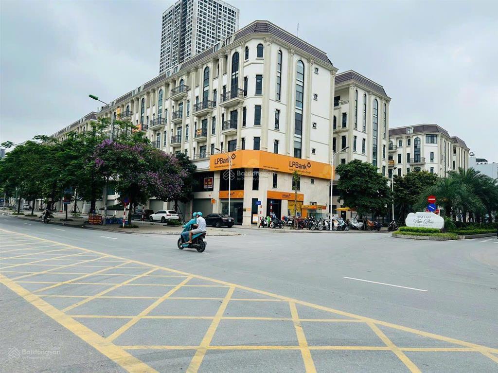 1 căn him lam 91m2 7 tầng, mặt tiền 7m. đang cho thuê 65 triệu. chủ bán nhanh giá 28 tỷ