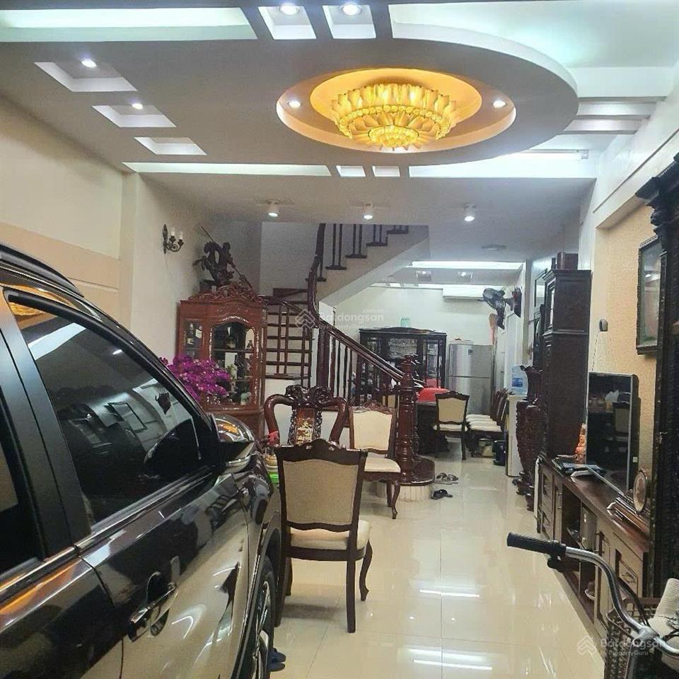 Duy nhất 1 căn lk ngay cột đồng hồ dt 80m. 5 tầng ngay lacasta giá chỉ 19.7 tỷ vị trí kinh doanh.