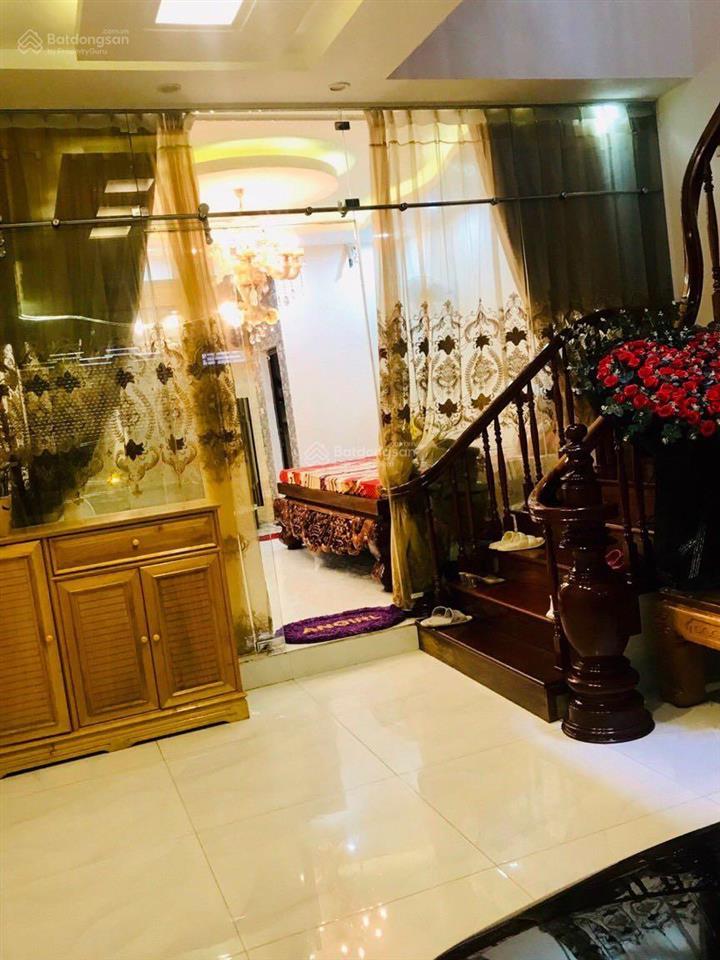 Chính chủ gửi bán lk 82.5m2. 5 tầng, mt 5m. nhà hoàn thiện đẹp như hình. chỉ 19.5 tỷ. giá đầu tư.
