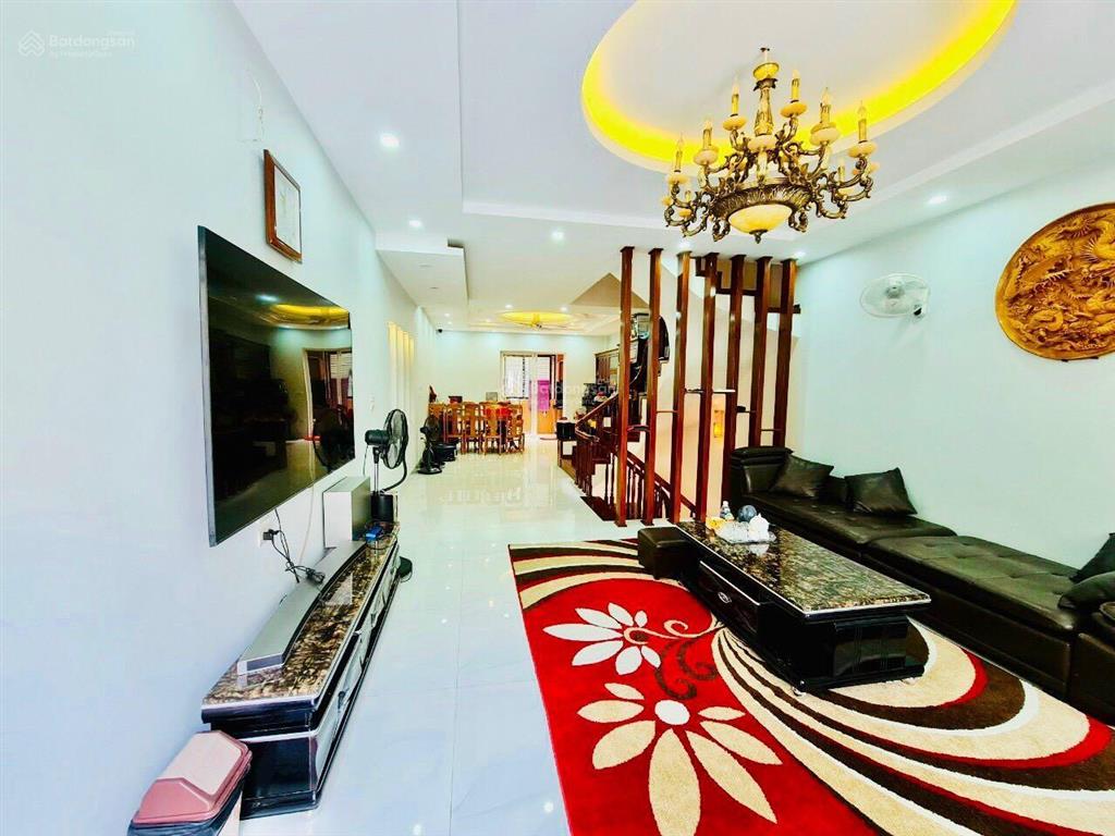 Chính chủ gửi bán lk 82.5m2. 5 tầng, mt 5m. nhà hoàn thiện đẹp như hình. chỉ 19.5 tỷ. giá đầu tư.