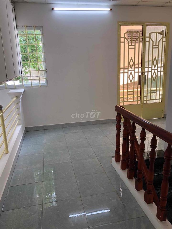 Chính chủ cho thuê nhà nguyên căn- Gò Vấp- Hẻm xe hơi- 8 triệu