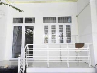 Bán gấp nhà nguyễn khắc viện  bắc nha trang dt 114m2 (ngang 4,9m full thổ cư) giá chỉ 5tỷ800 tl