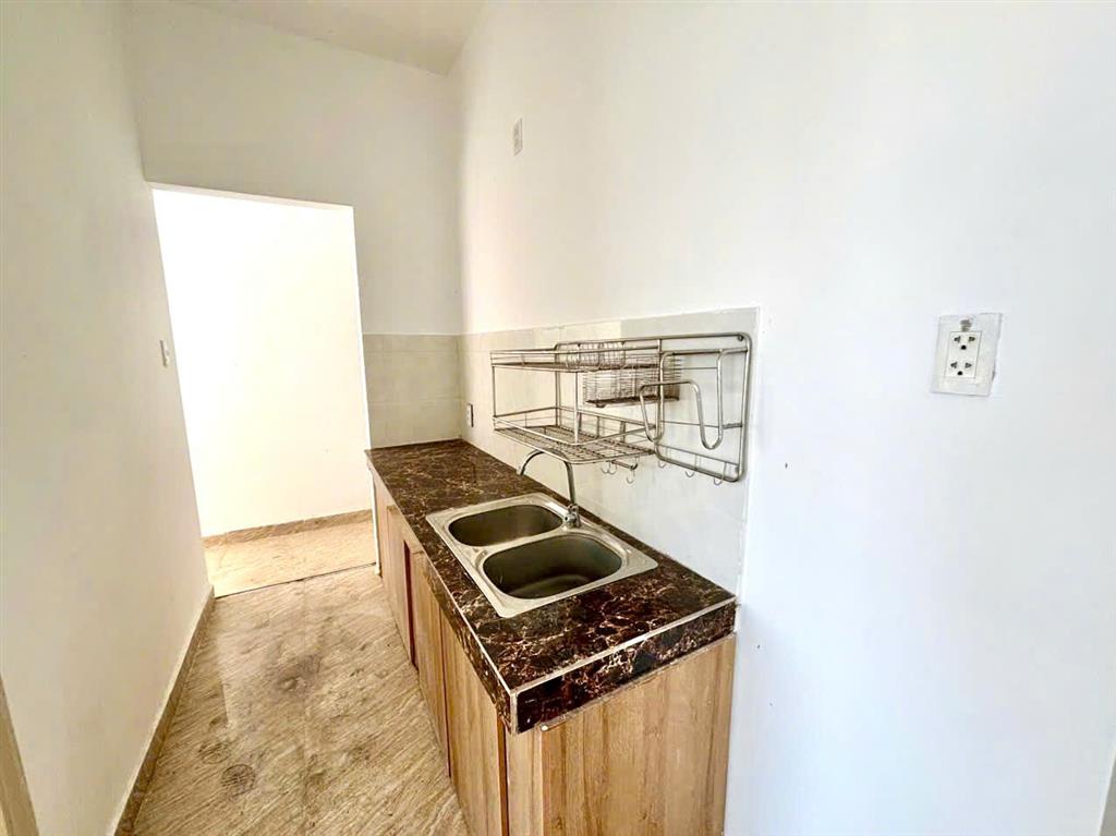 Bán căn hộ view biển  chung cư hoàng quân  bắc nha trang. dt 60m2 có 2 phòng ngủ, 2wc, sổ hồng