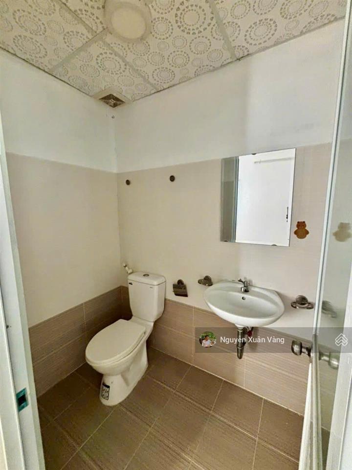 Bán căn hộ view biển  chung cư hoàng quân  bắc nha trang. dt 60m2 có 2 phòng ngủ, 2wc, sổ hồng