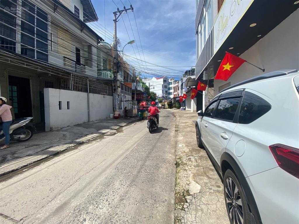 Nhà 6 tỷ  dòng tiền 18tr/tháng  gần trường đại học khánh hòa  cách bãi tắm biển nha trang 2 phút