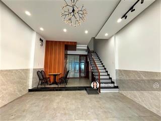 Bán tòa căn hộ 4 tầng đường thạch lam cách biển 300m luôn full phòng