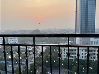 Cần bán căn vinhomes 3 phòng ngủ, ban công đông nam, có lot ô tô