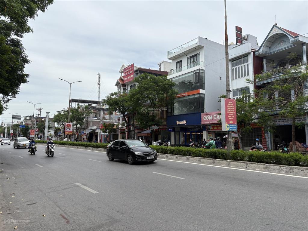 Cần bán căn nhà 82 m² x 5 tầng mặt đường trường chinh  kiến an  hải phòng, giá 12 tỷ