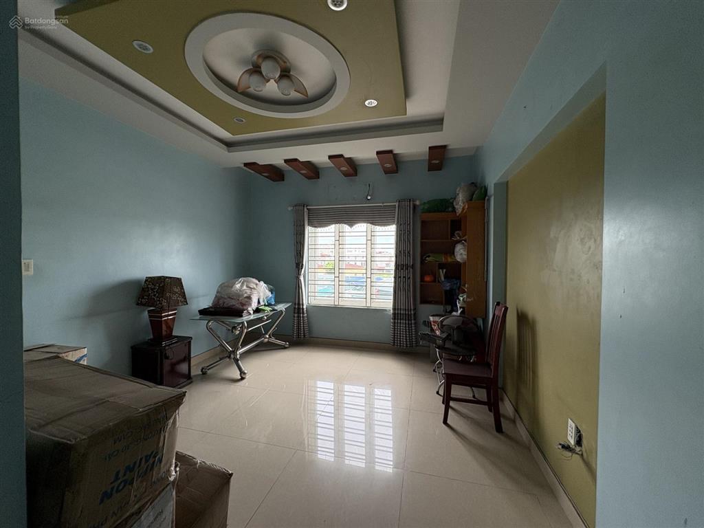 Cần bán căn nhà 82 m² x 5 tầng mặt đường trường chinh  kiến an  hải phòng, giá 12 tỷ
