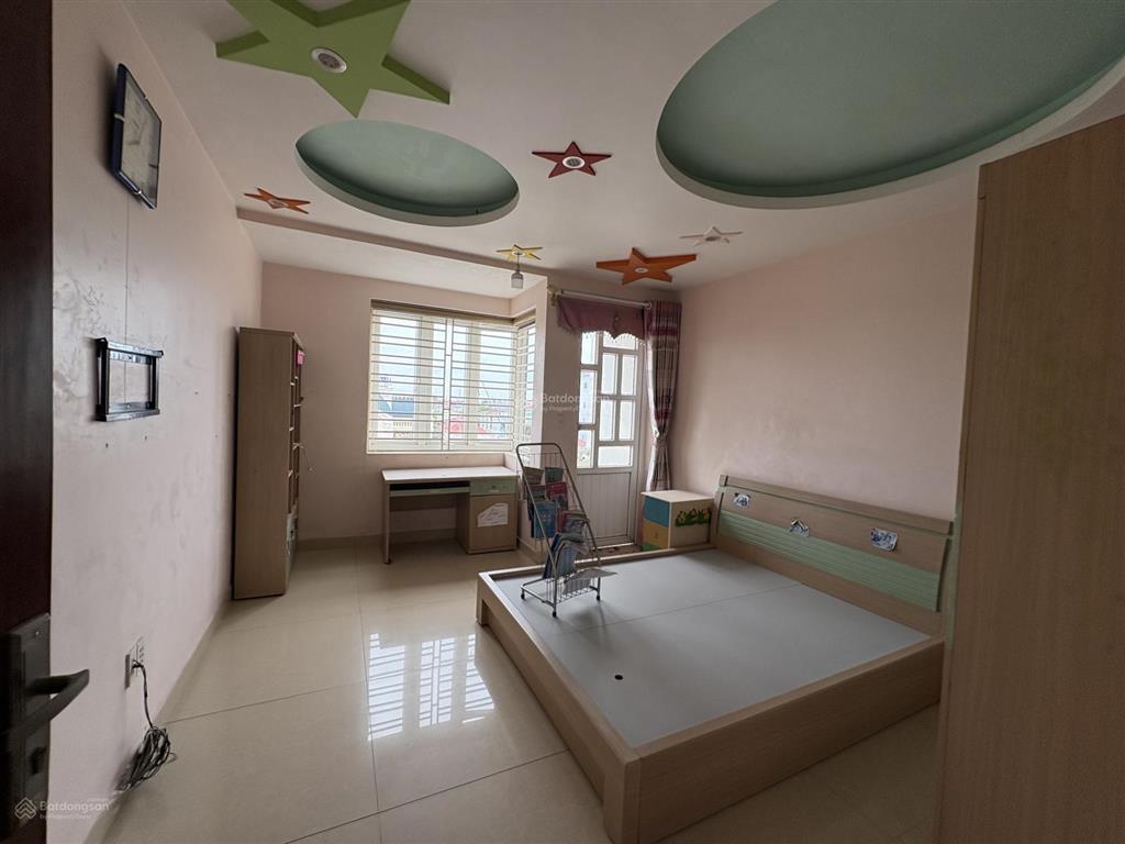 Cần bán căn nhà 82 m² x 5 tầng mặt đường trường chinh  kiến an  hải phòng, giá 12 tỷ