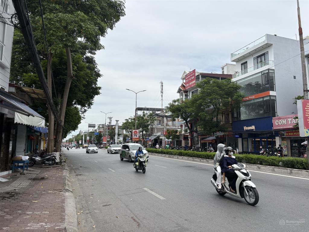 Cần bán căn nhà 82 m² x 5 tầng mặt đường trường chinh  kiến an  hải phòng, giá 12 tỷ