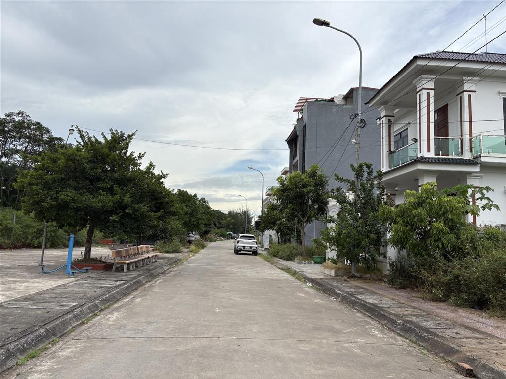 Cần bán lô đất 150 m2 (10 x 15) m khu phân lô đồng quán  thủy sơn  thủy nguyên, giá 4,2 tỷ.
