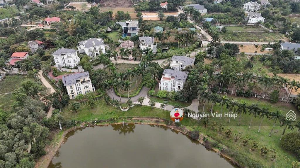 Bán gấp 100m2 2 mặt tiền gần đhqg và các biệt thự nghỉ dưỡng