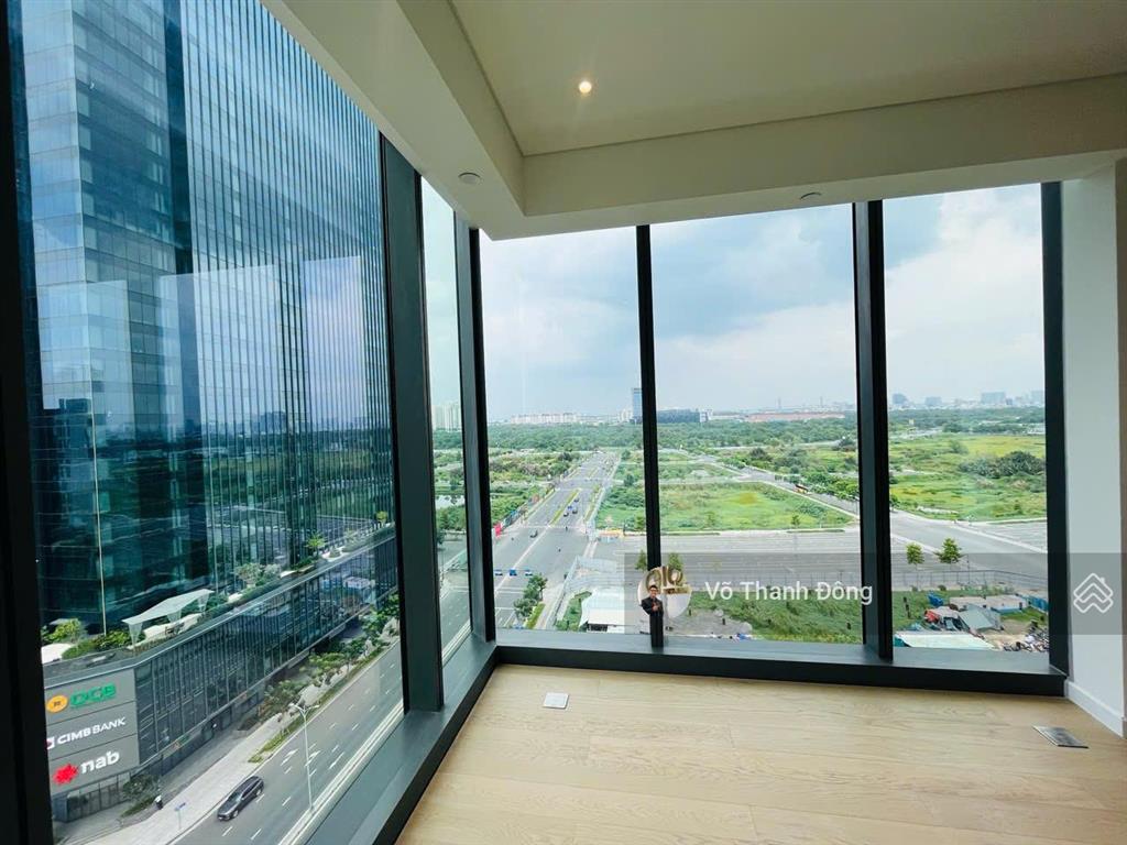 Bán 2 phòng ngủ góc the opera metropole view sông q1, sẵn sổ, sẵn suất ô tô định danh, giá 31 tỷ