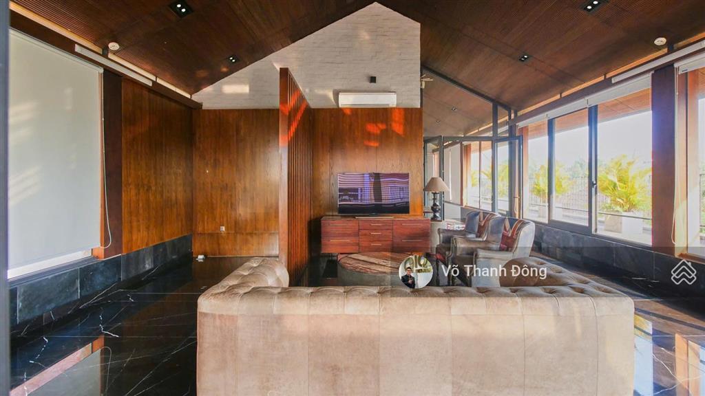 Cho thuê villa nguyễn văn hưởng thảo điền, 557m2, hồ bơi sân vườn, giá 263 triệu