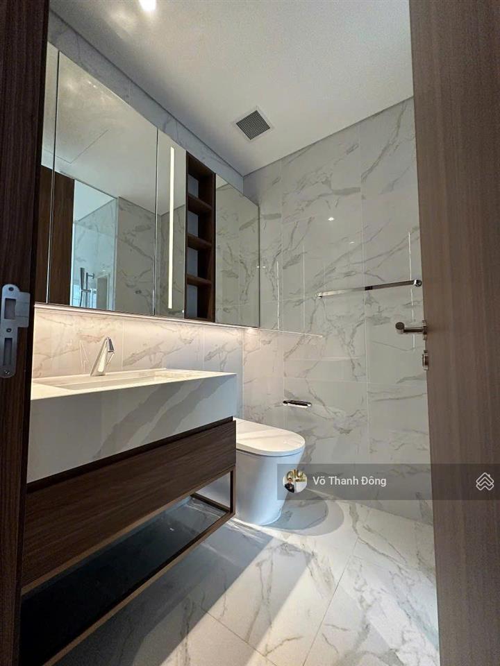 Bán 2 phòng ngủ 83m2 the crest, tầng cao, view sông vĩnh viễn, giá tốt hơn opera chỉ 30 tỷ