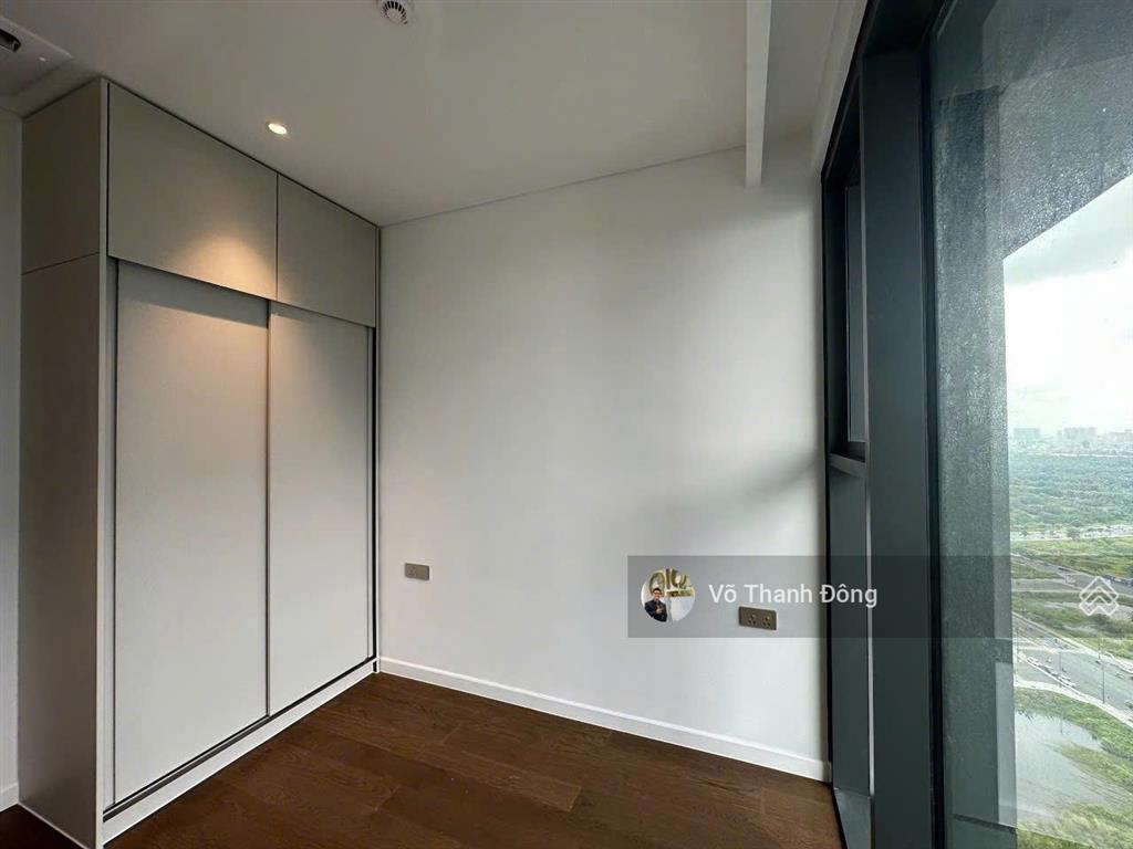 Bán 2 phòng ngủ 83m2 the crest, tầng cao, view sông vĩnh viễn, giá tốt hơn opera chỉ 30 tỷ