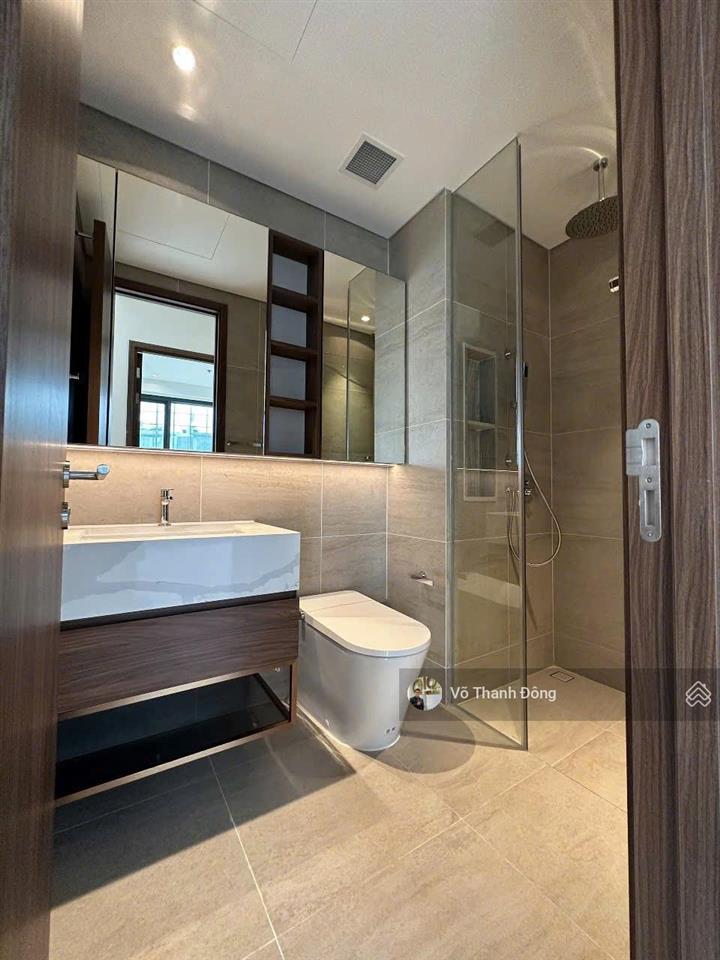 Bán 2 phòng ngủ 83m2 the crest, tầng cao, view sông vĩnh viễn, giá tốt hơn opera chỉ 30 tỷ