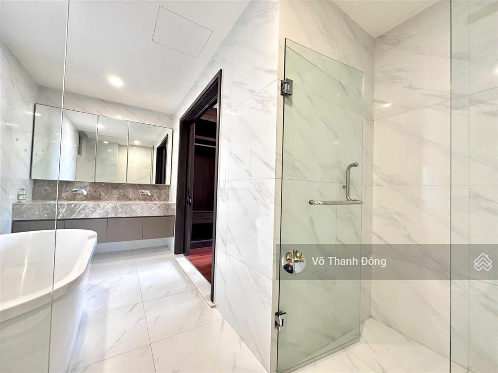 Bán hiếm có căn 4 phòng ngủ 182m2 q2 thảo điền full nội thất, view sông, giá tốt chỉ 40 tỷ bao hết