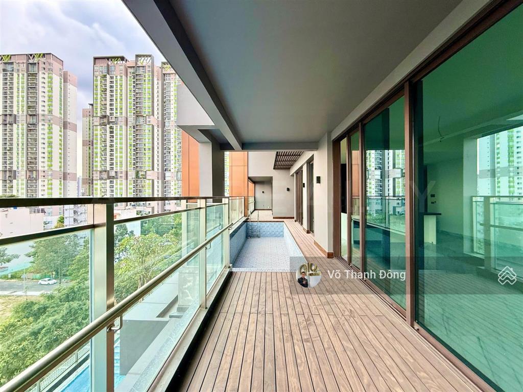 Bán căn 3 phòng ngủ, 300m² define có sân vườn riêng, một trong số ít 1 căn giá tốt 40 tỷ bao hết