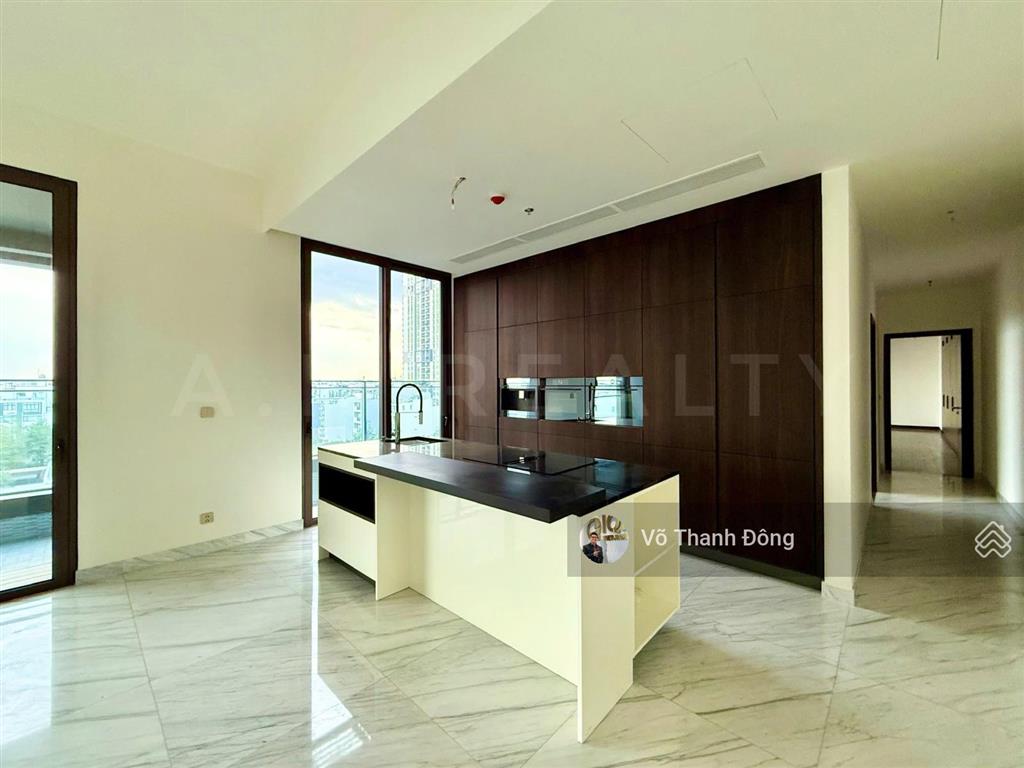 Bán căn 3 phòng ngủ, 300m² define có sân vườn riêng, một trong số ít 1 căn giá tốt 40 tỷ bao hết
