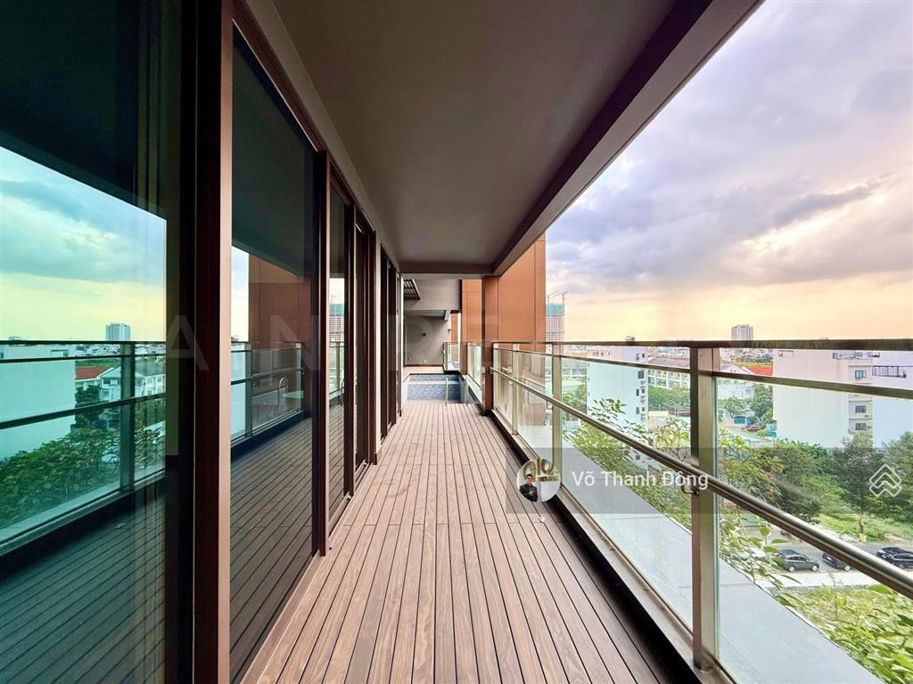 Bán căn 3 phòng ngủ, 300m² define có sân vườn riêng, một trong số ít 1 căn giá tốt 40 tỷ bao hết