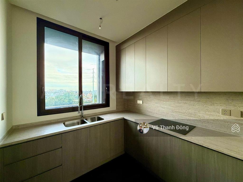 Bán căn 3 phòng ngủ, 300m² define có sân vườn riêng, một trong số ít 1 căn giá tốt 40 tỷ bao hết