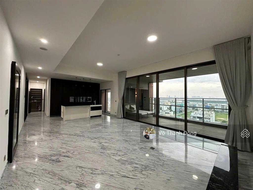 Bán căn 3 phòng ngủ, 220m² define tầng cao, giá tốt 35 tỷ bao hết