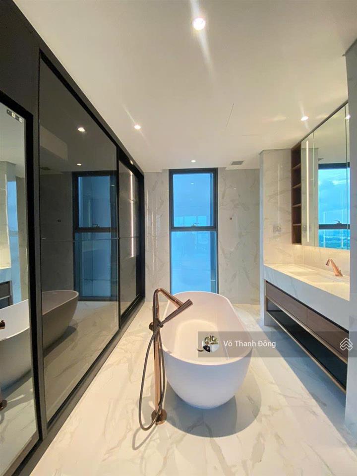 Bán 3 phòng ngủ the crest 129m2 view trực diện sông và landmark 81, tầng cao giá 55 tỷ bao hết
