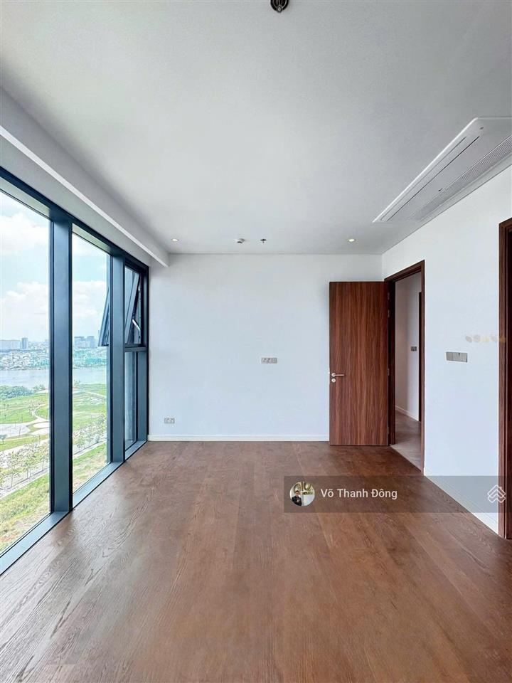 Bán 3 phòng ngủ the crest 152m2 view sông vĩnh viễn, tầng cao không chắn, duy nhất 1 căn 65 tỷ