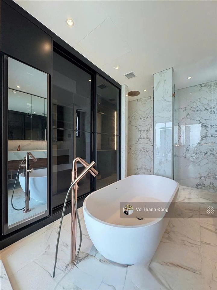 Bán 3 phòng ngủ the crest 152m2 view sông vĩnh viễn, tầng cao không chắn, duy nhất 1 căn 65 tỷ