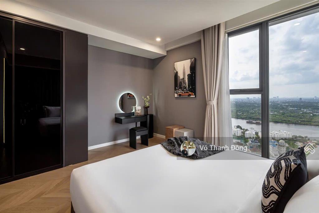 Bán 3 phòng ngủ lumiere riverside, view sông, tầng cao, giá tốt 17,5 tỷ all in, nội thất cao cấp